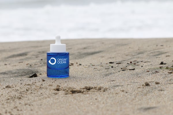 Gifted by the Ocean and created by our Application Team: The Algae Jelly-Break Serum